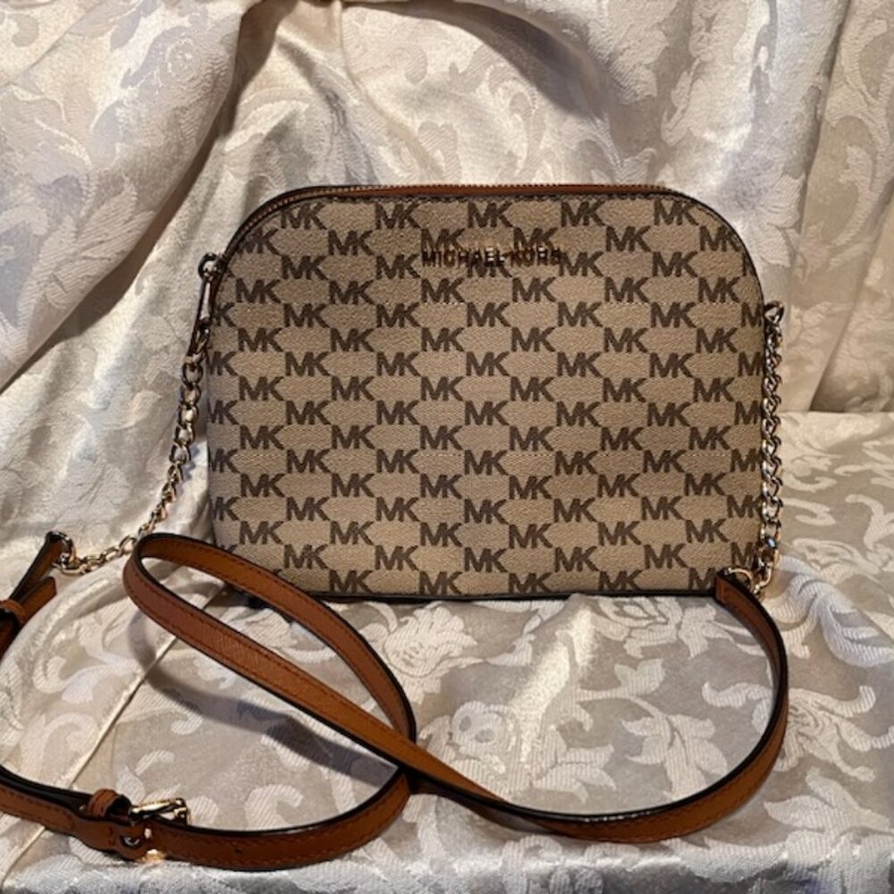 Michael Kors Jet Set Dome Crossbody Bag – Signature MK Brown/Tan